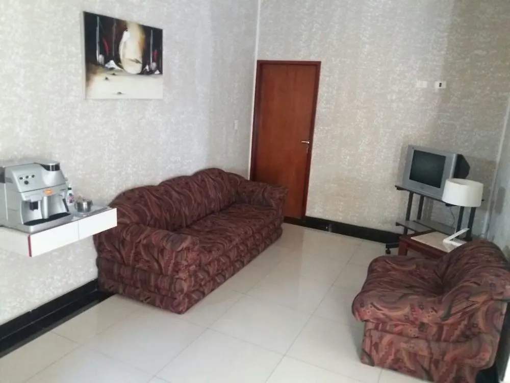 Oyo Hotel Lisboa, São José dos Campos البرازيل