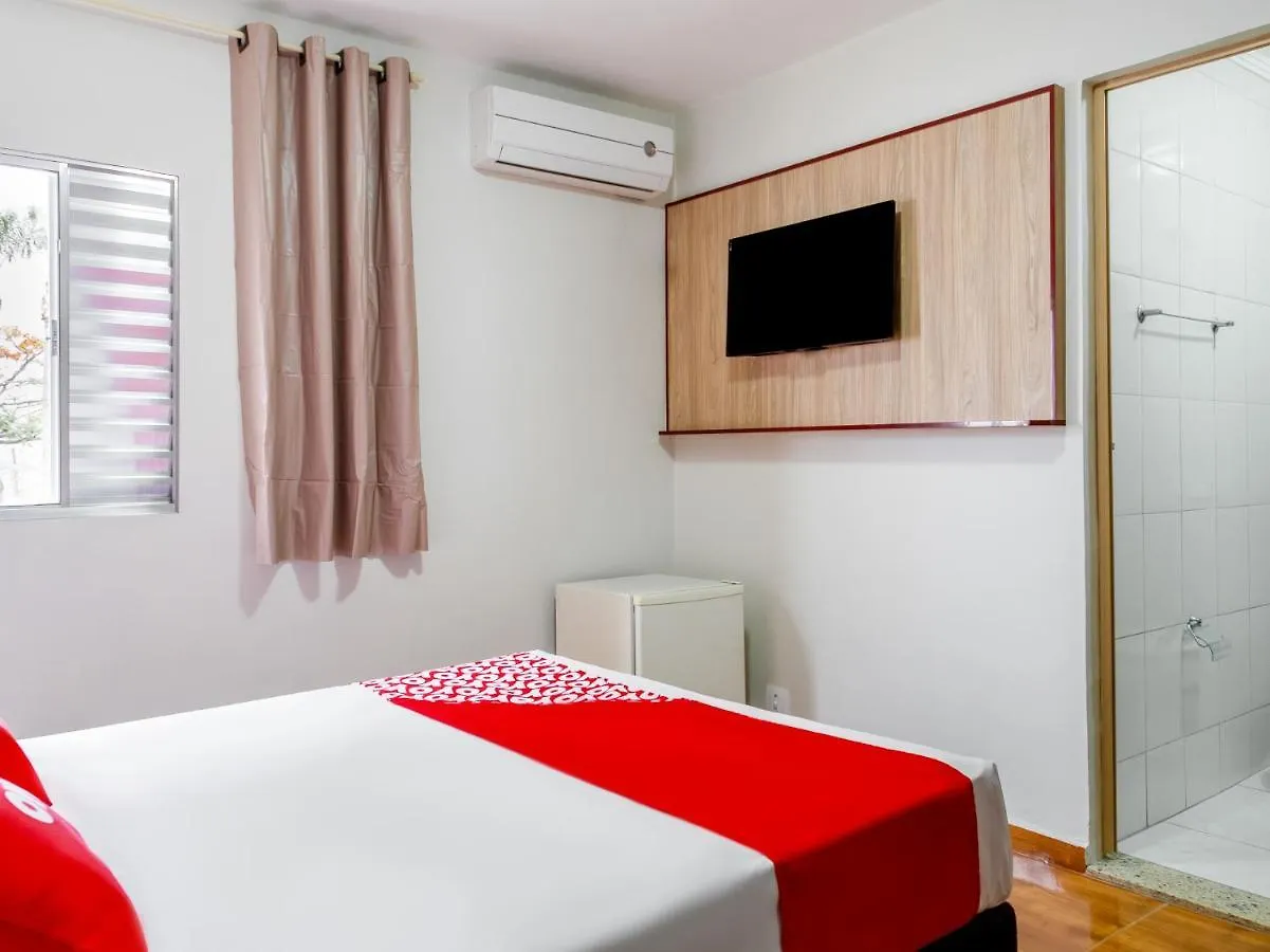 Oyo Hotel Lisboa, São José dos Campos