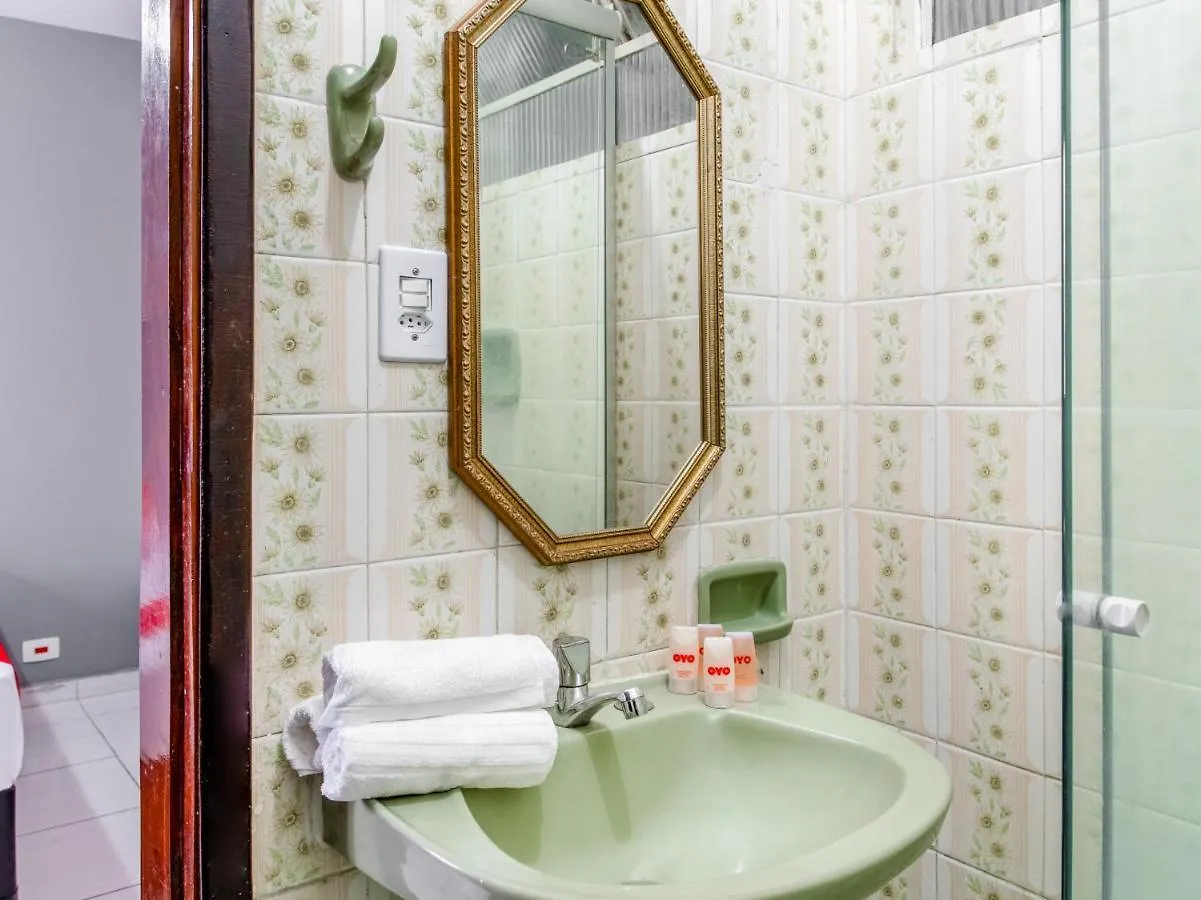**  Oyo Hotel Lisboa, São José dos Campos البرازيل